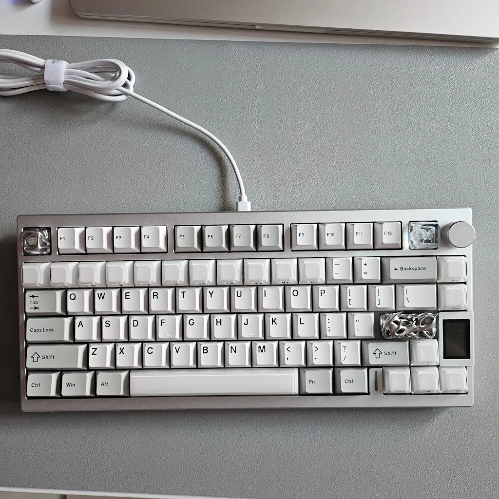 YUNZII Metal Texture Translucent ABS&PC Artisan Keycap