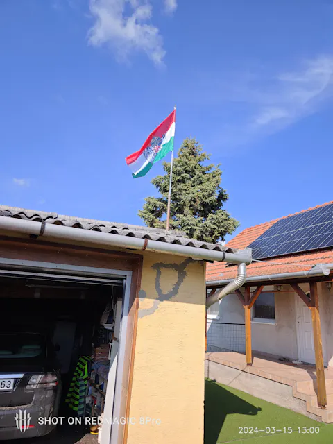 Angyalos trikolor zászló