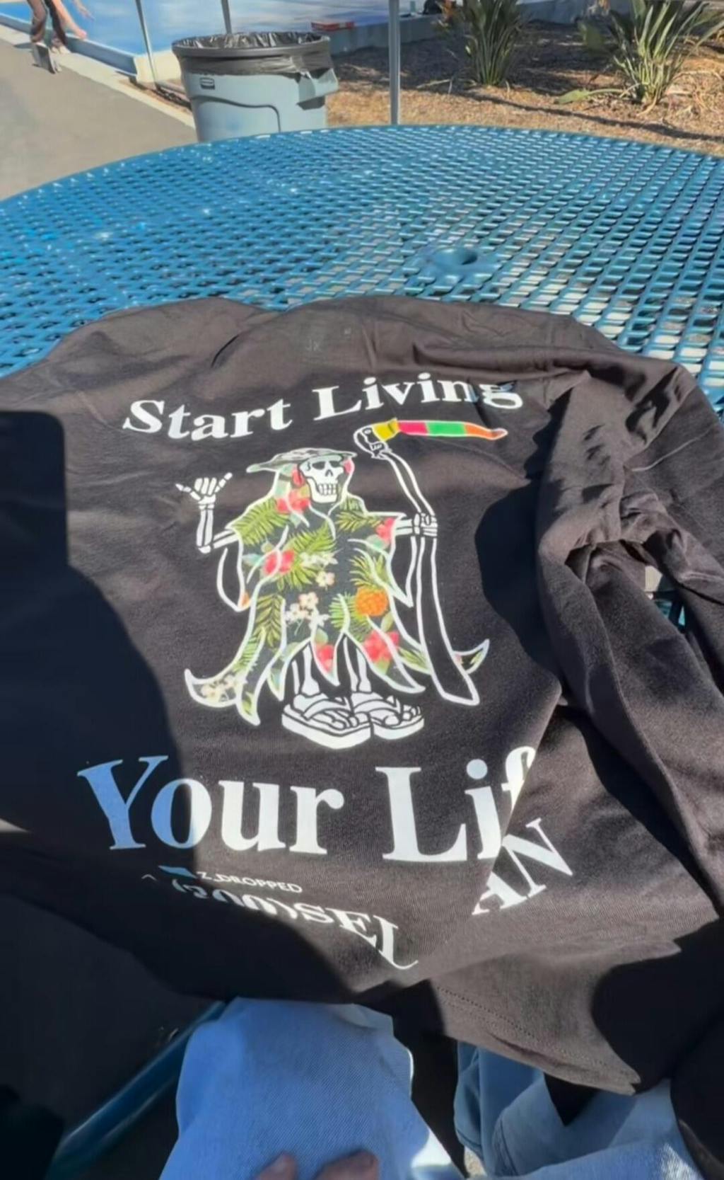 Live Your Life - Midweight Long Sleeve.