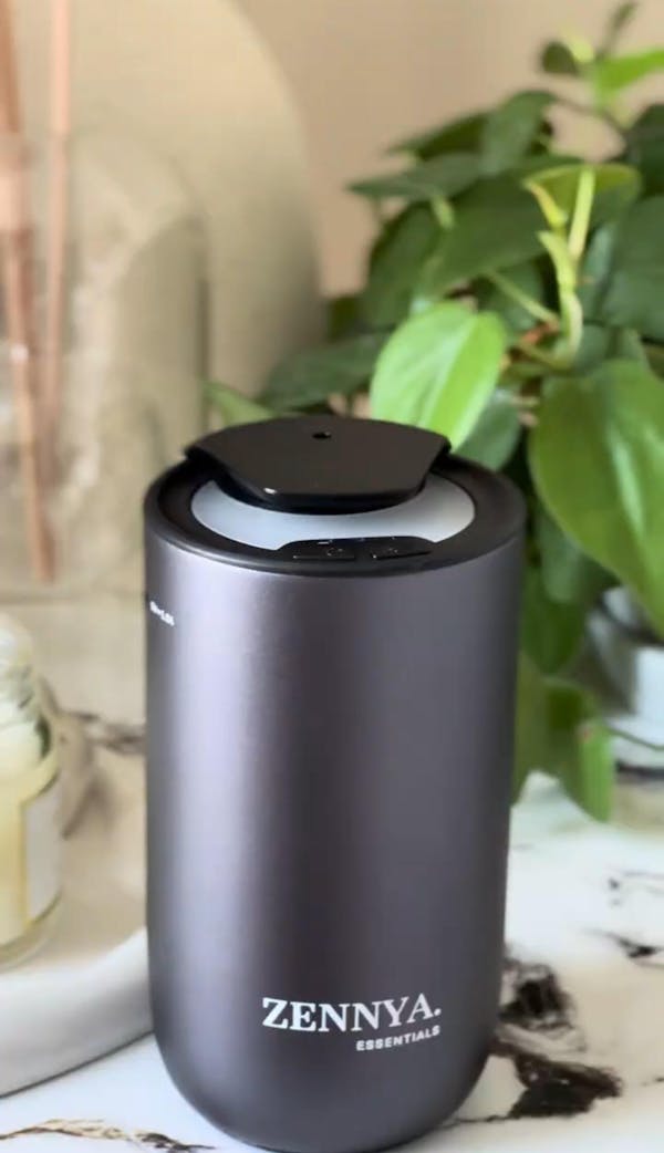 Zennya® Halo Diffuser & Essential Oils Set