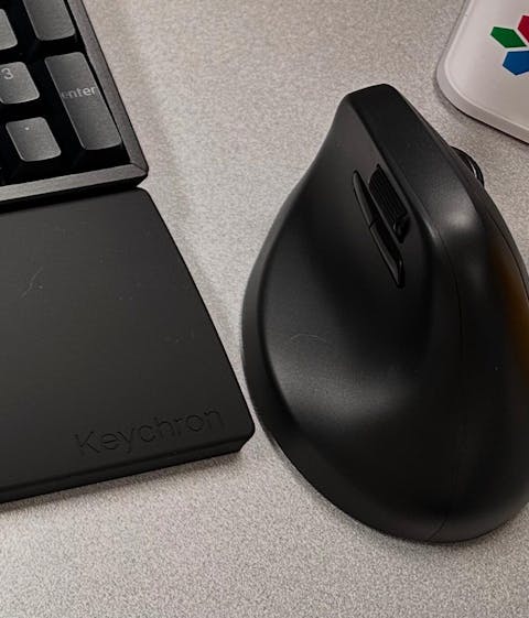 Keychron M5 Wireless Ergonomic Mouse