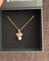 Dainty Gold Shell Pendant Necklace