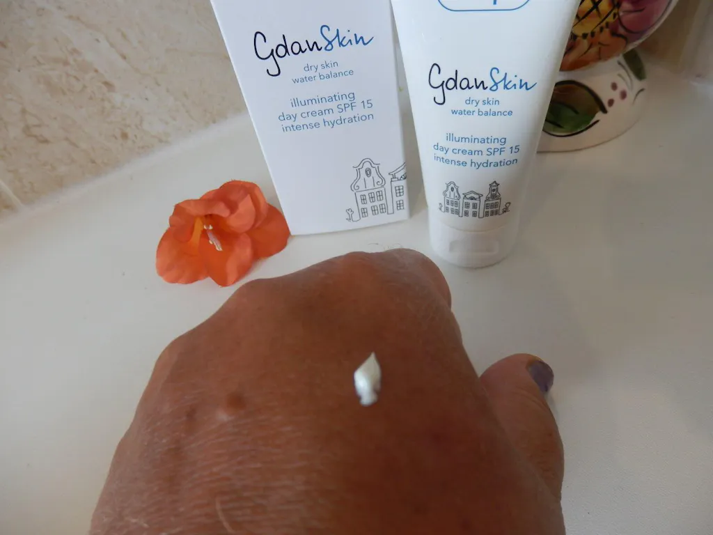 Ziaja Gdanskin Illuminating day cream SPF 15 50Ml – Ziajaonline