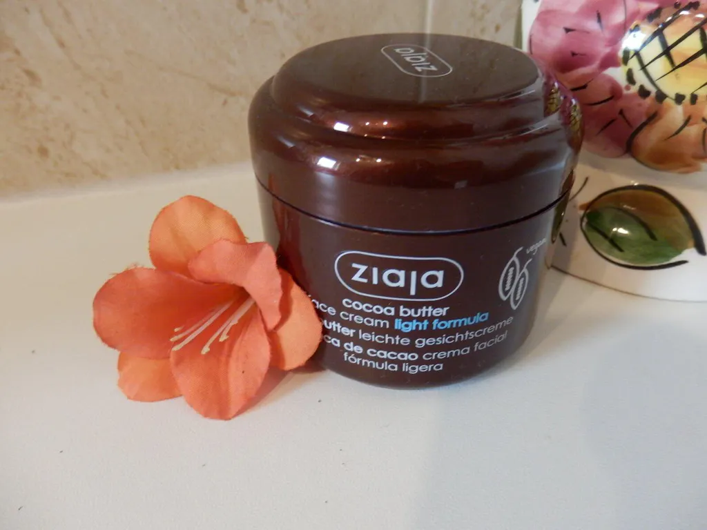Ziaja Cocoa Butter Face Cream Light Formula 100ml – Ziajaonline
