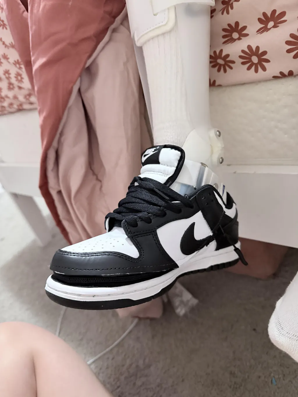 Big Kid Nike Dunk Low Zipped