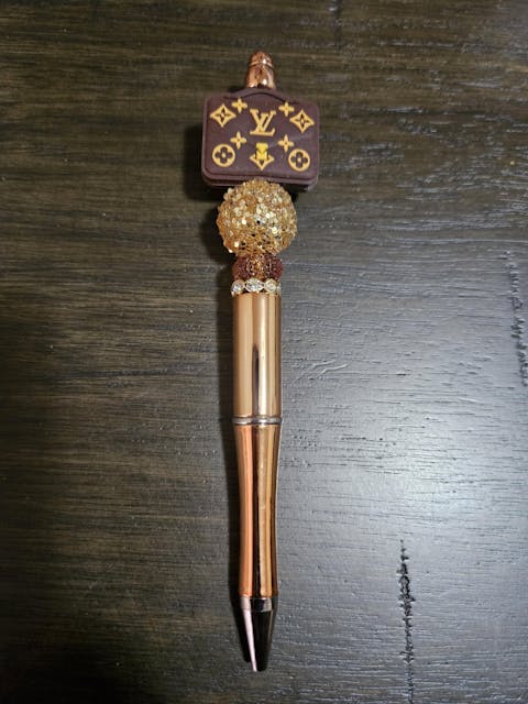 10 Pieces Brown VV Handbag Silicone Focal Beads