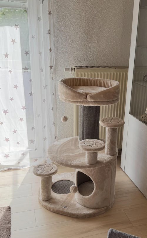 TRIXIE Kratzbaum Emil