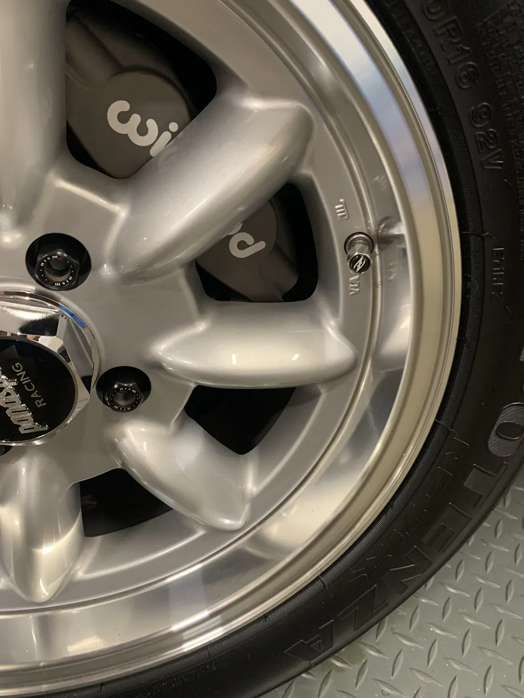 Chrome Valve Stem Tire Caps, Style: Datsun Z 240z 260z 280z 280zx