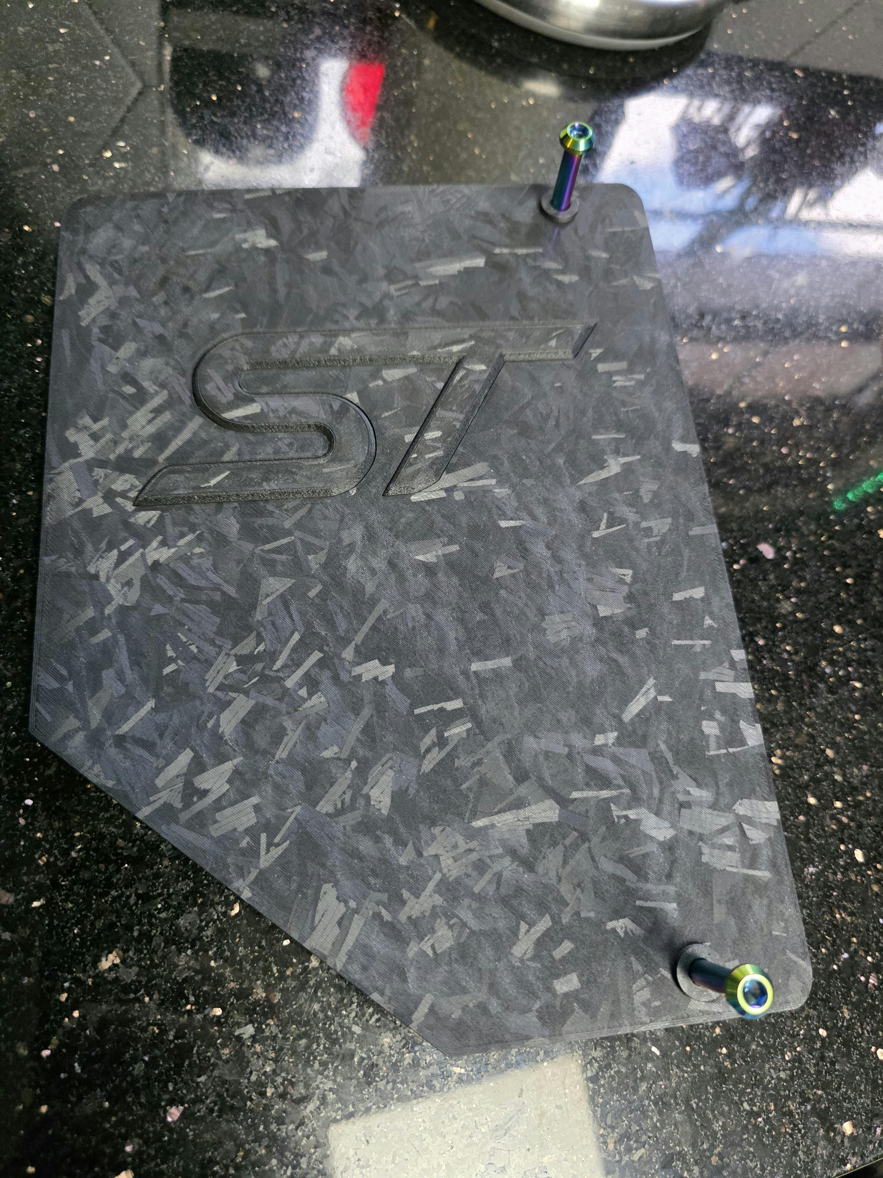 ZSPEC LHD Hydro-Dipped Double-Din Radio Bezel w/Brackets, Z32 300zx