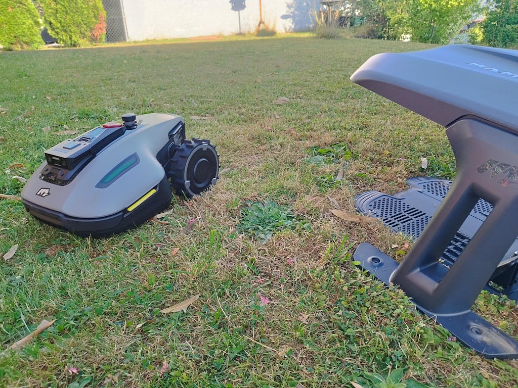 MowerKit PREMIUM 60x Messerklingen + 60x Schrauben + Zubehör + Werkzeugbox Komplettset Messerklingensystem